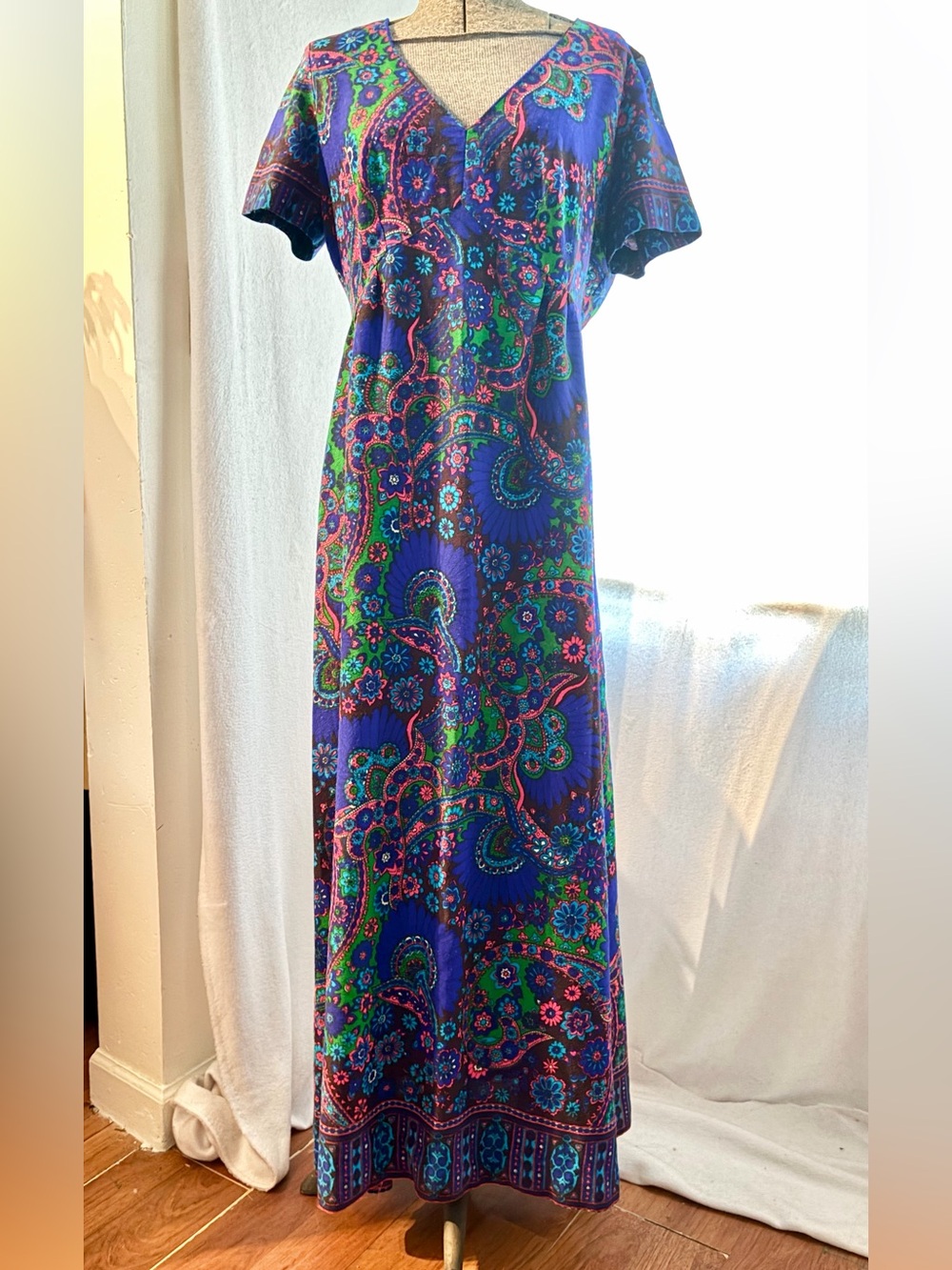 VTG 1960s psychedelic paisley floral maxi mod hostess dress